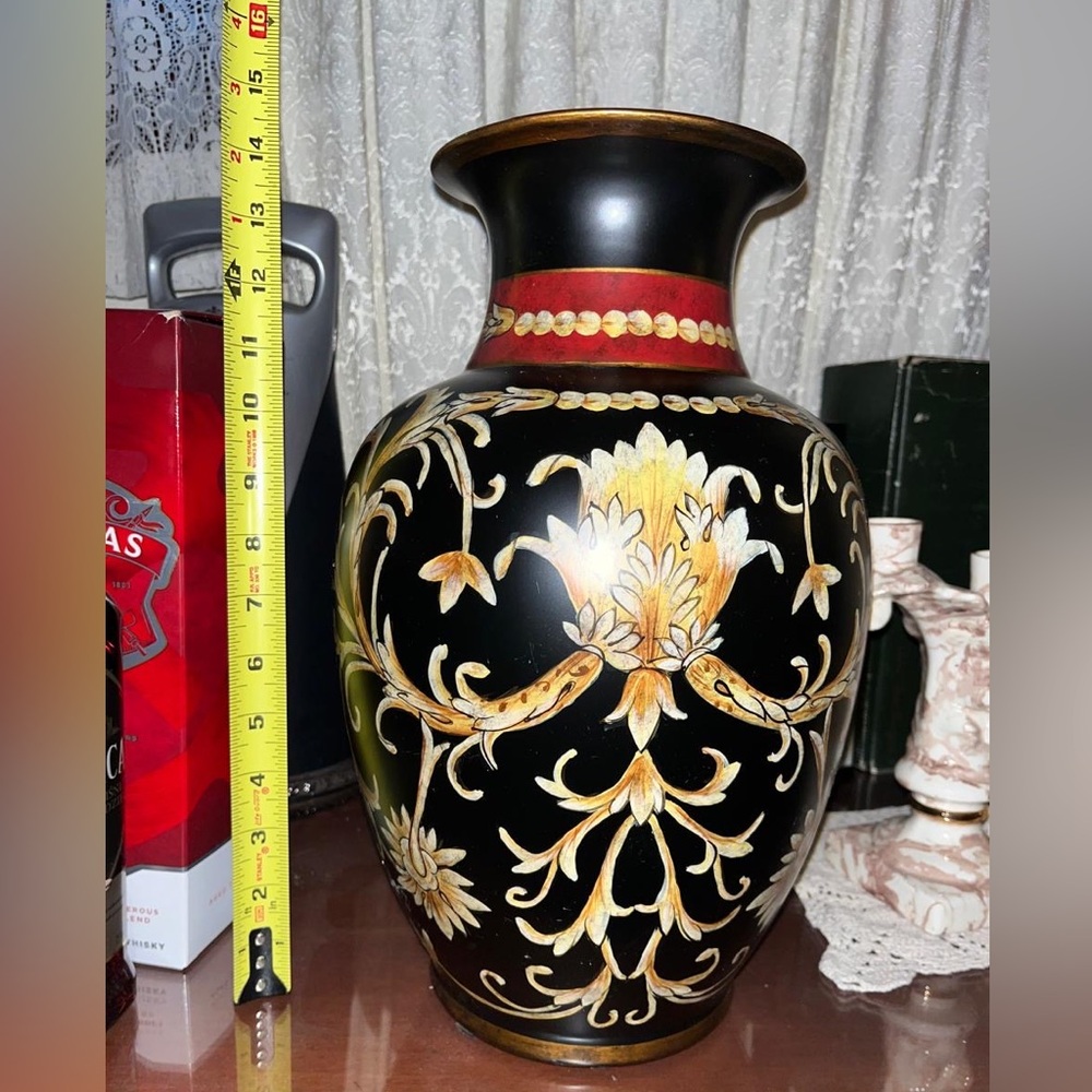 14 inch Vecchio Vase